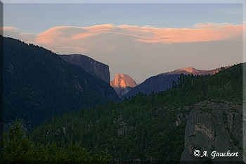 Letzte Sonnenstrahlen am Half Dome
